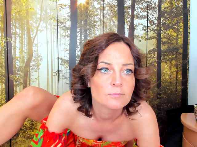 SatyneQueen webcam