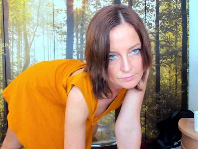 SatyneQueen webcam