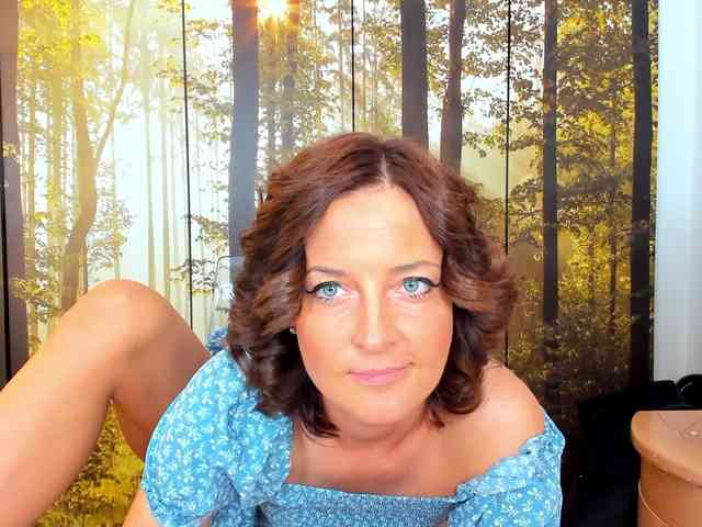 SatyneQueen webcam
