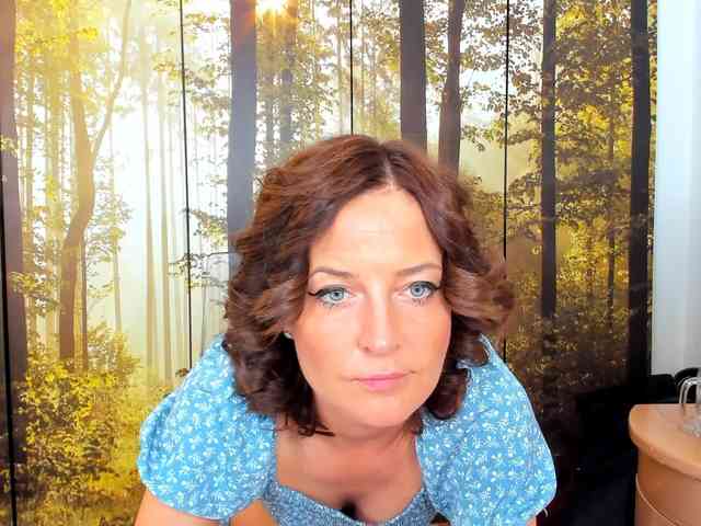 SatyneQueen webcam