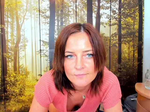 SatyneQueen webcam
