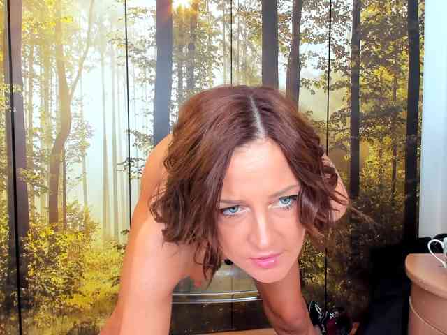 SatyneQueen webcam