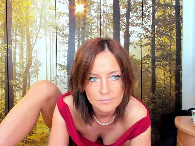SatyneQueen webcam
