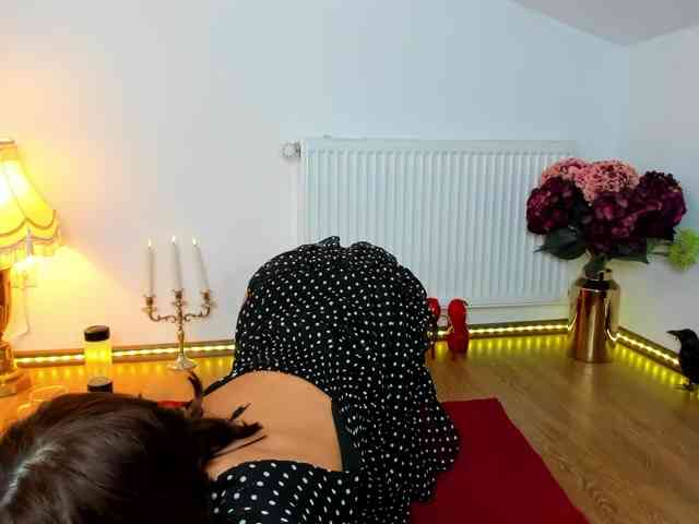 SatyneQueen webcam