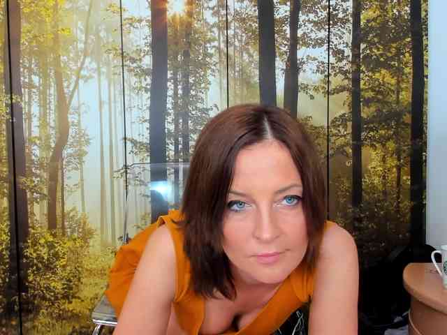 SatyneQueen webcam