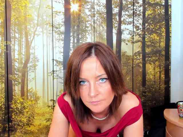 SatyneQueen webcam