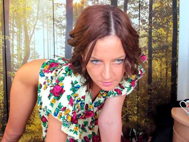 SatyneQueen webcam