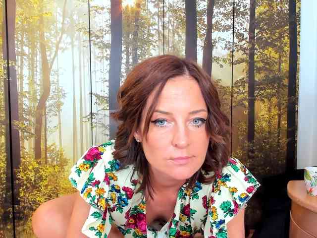 SatyneQueen webcam