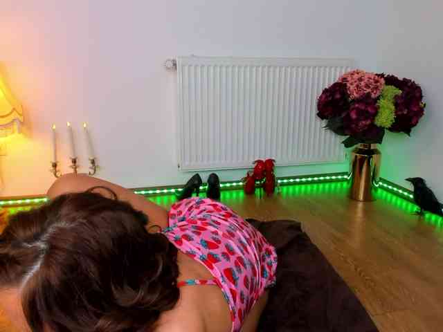 SatyneQueen webcam
