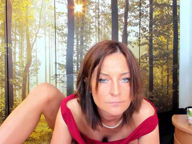 SatyneQueen webcam