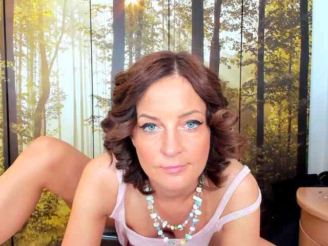 SatyneQueen webcam