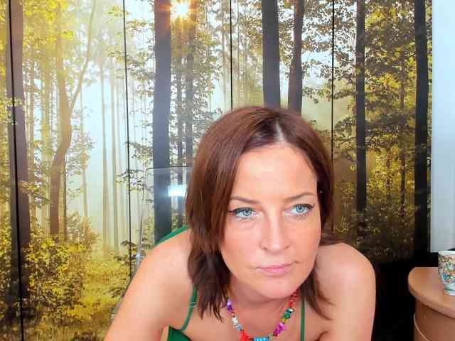 SatyneQueen webcam