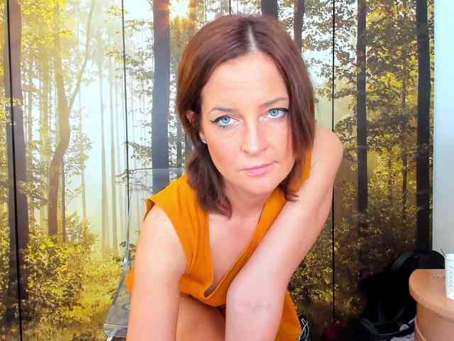 SatyneQueen webcam