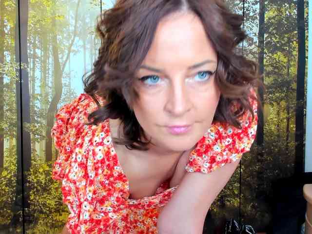 SatyneQueen webcam