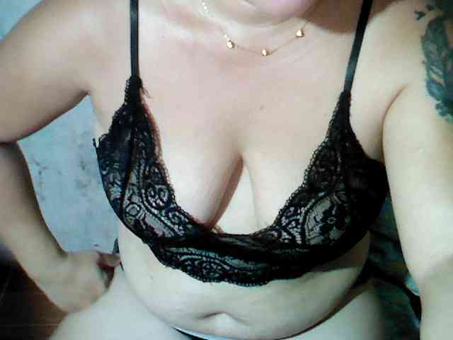 hotmama38 webcam