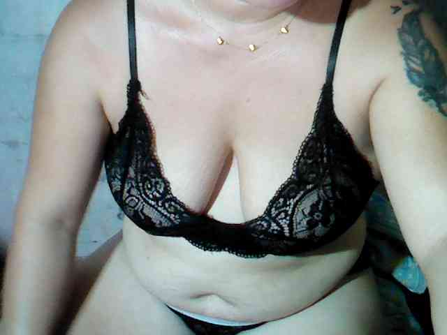 hotmama38 webcam