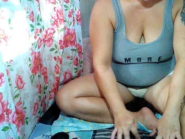 hotmama38 webcam