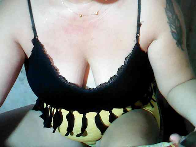 hotmama38 webcam