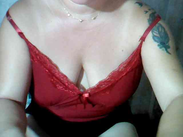 hotmama38 webcam