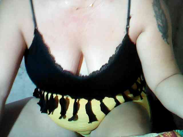 hotmama38 webcam