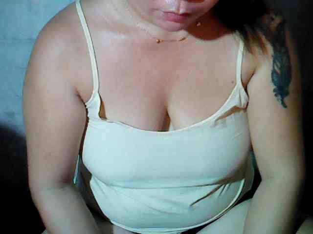 hotmama38 webcam
