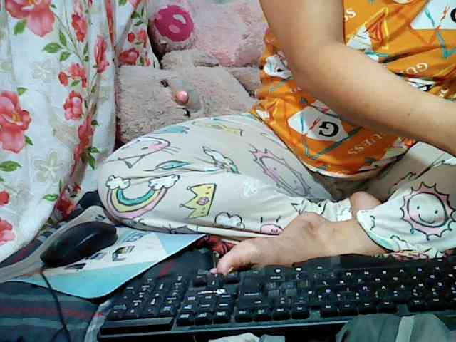 hotmama38 webcam