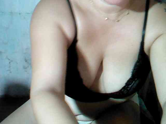 hotmama38 webcam