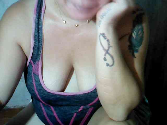 hotmama38 webcam
