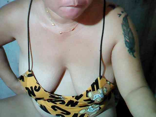 hotmama38 webcam
