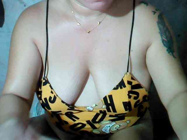 hotmama38 webcam
