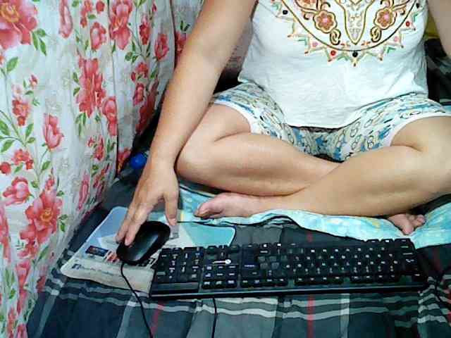 hotmama38 webcam