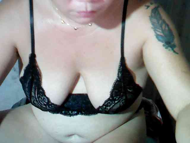 hotmama38 webcam