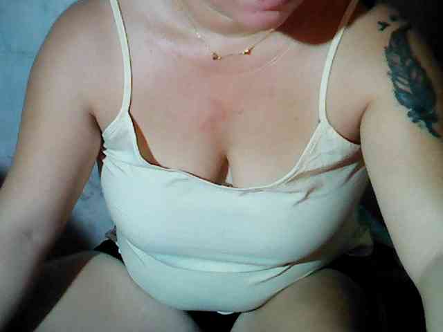 hotmama38 webcam