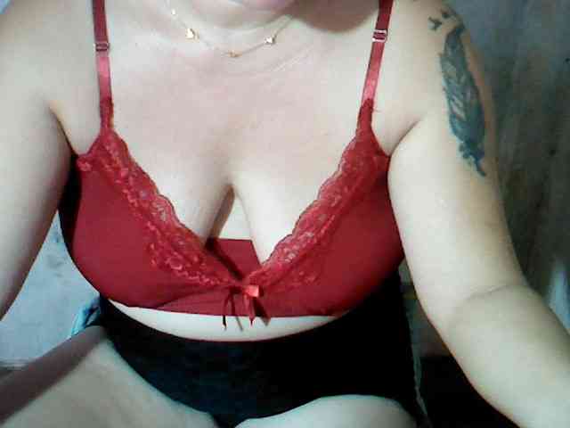 hotmama38 webcam