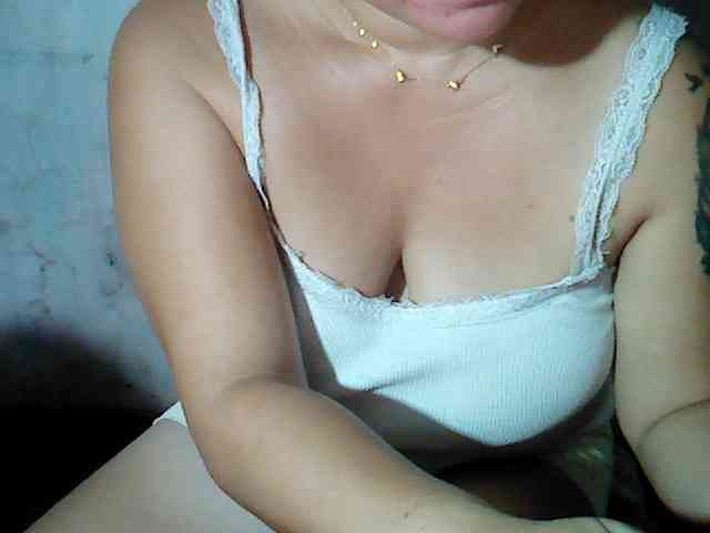 hotmama38 webcam
