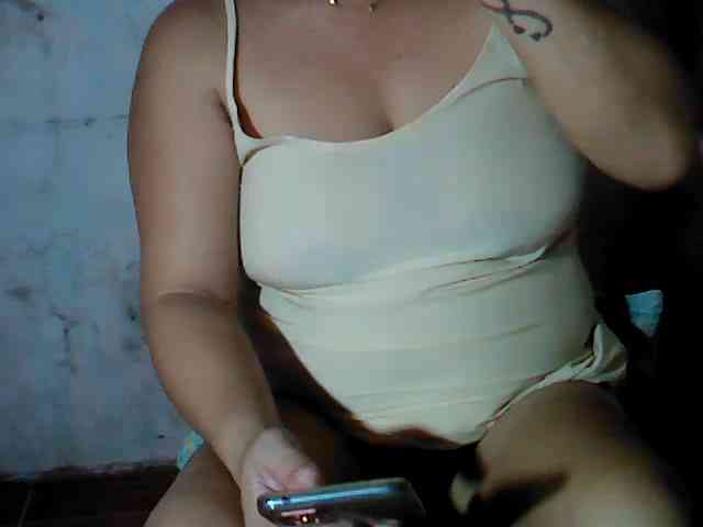 hotmama38 webcam