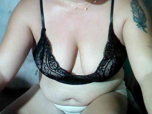 hotmama38 webcam