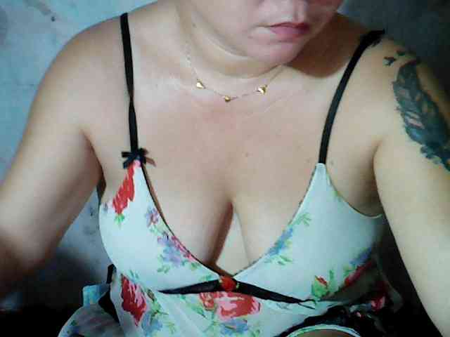 hotmama38 webcam