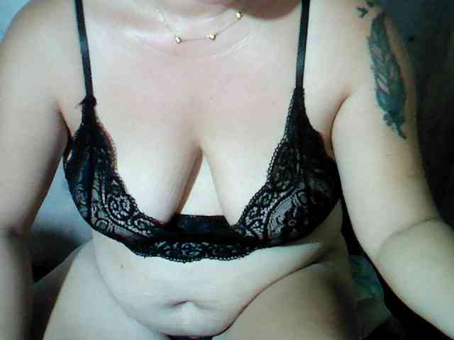 hotmama38 webcam