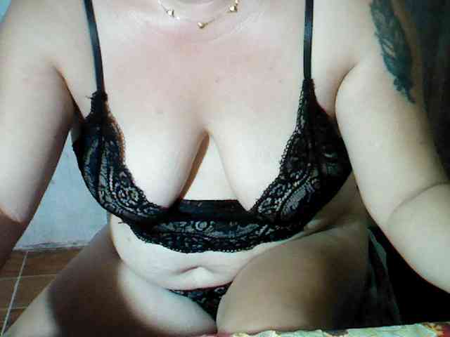 hotmama38 webcam