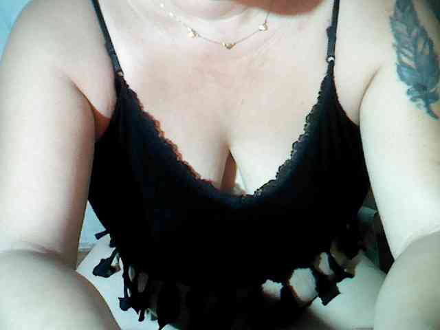 hotmama38 webcam