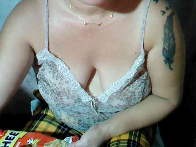 hotmama38 webcam