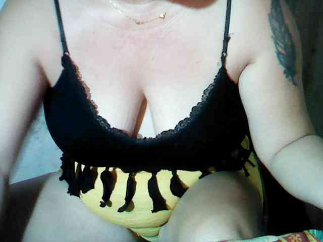 hotmama38 webcam