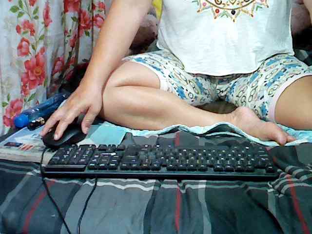 hotmama38 webcam