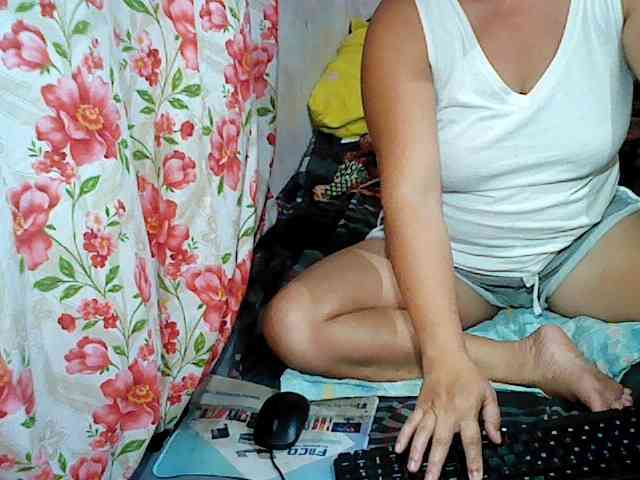 hotmama38 webcam