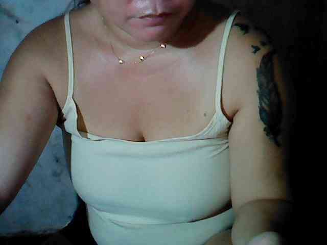hotmama38 webcam