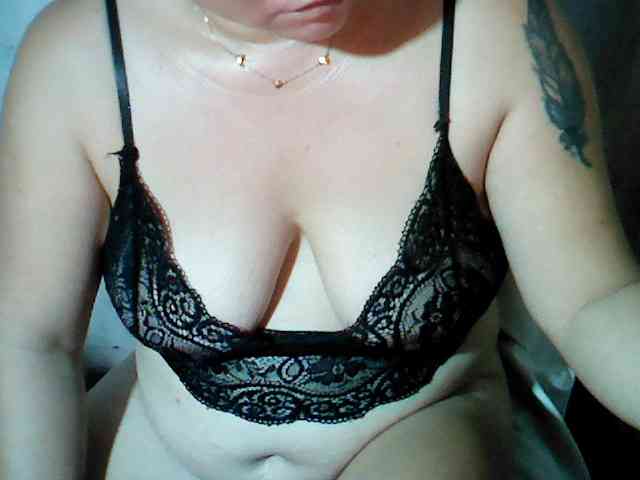 hotmama38 webcam