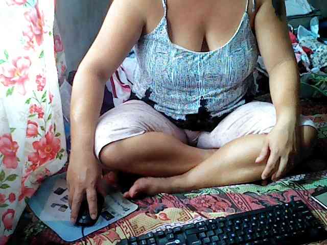 hotmama38 webcam