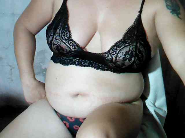 hotmama38 webcam