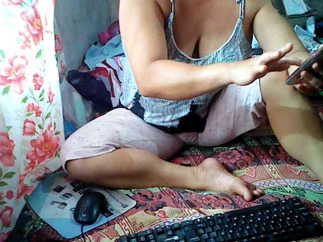 hotmama38 webcam